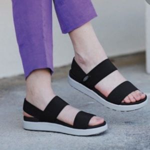 Keen NIB | Women’s Elle Backstrap Sandals In Black